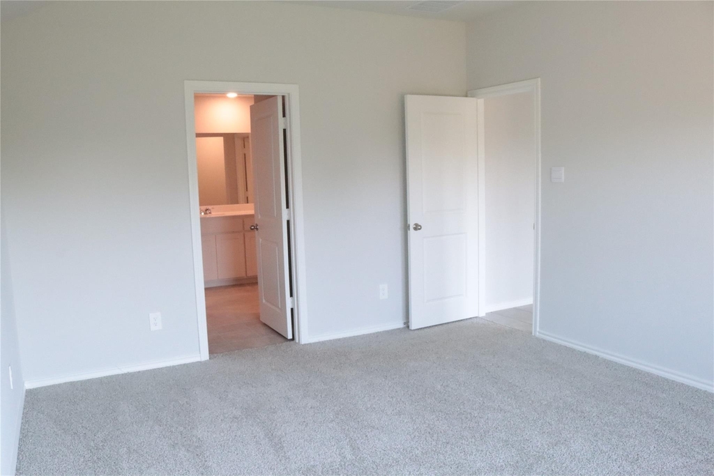 4177 Crooked Bend Drive - Photo 5