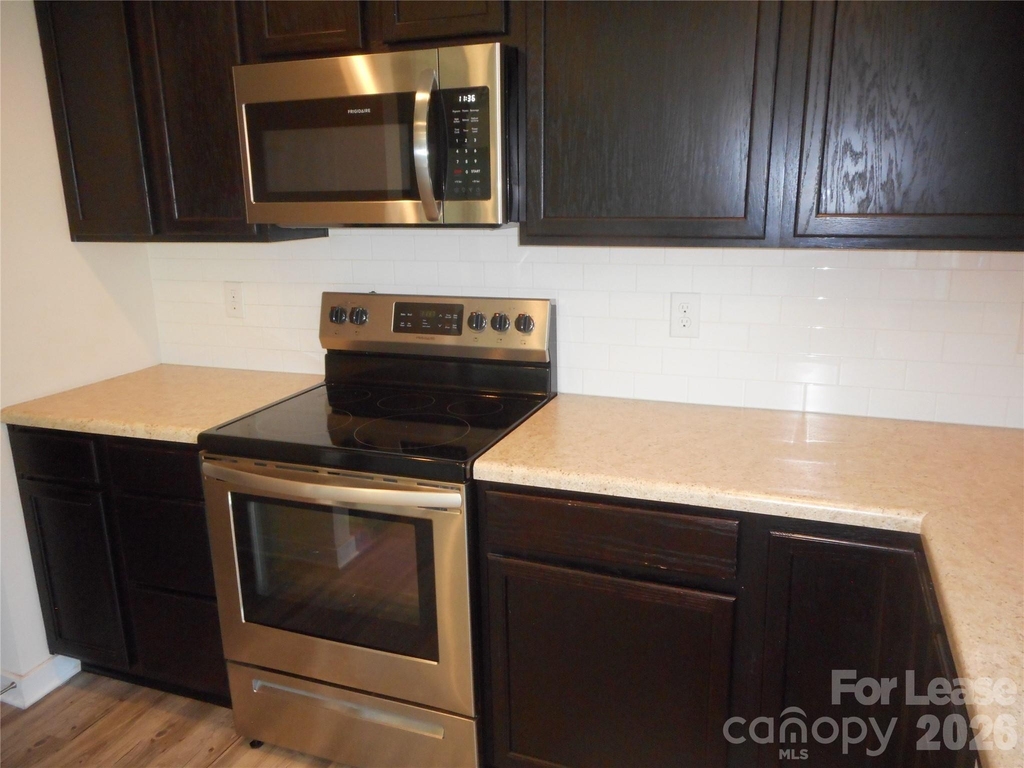 7156 Pitzer Drive - Photo 5