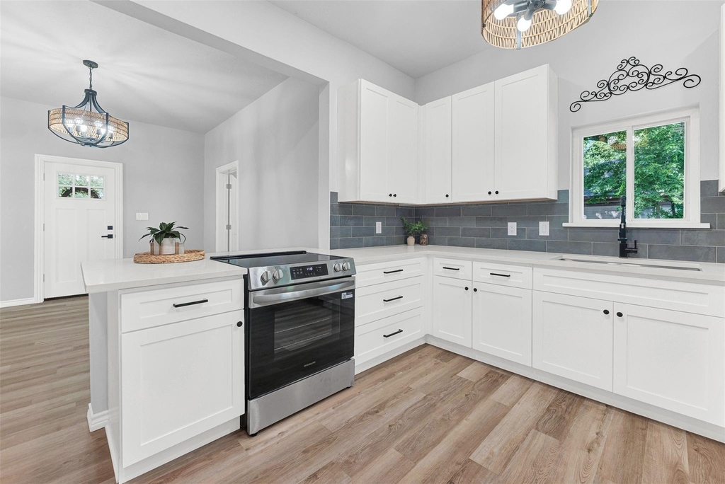 909 E High Street - Photo 3