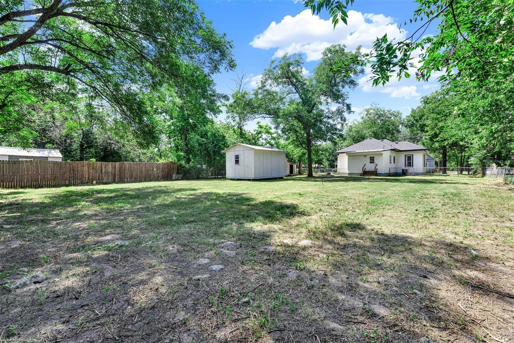 909 E High Street - Photo 10