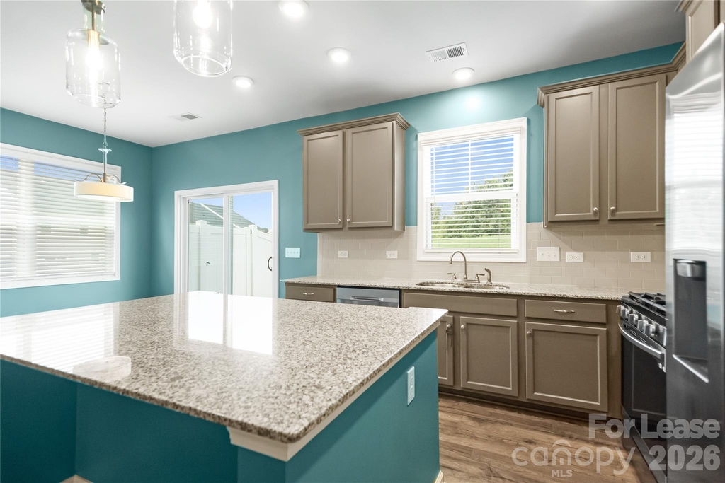 8176 Sheffield Drive - Photo 14