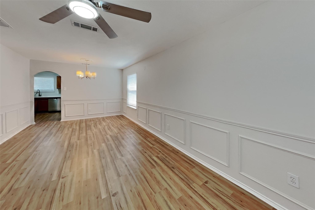 8712 Limestone Drive - Photo 4