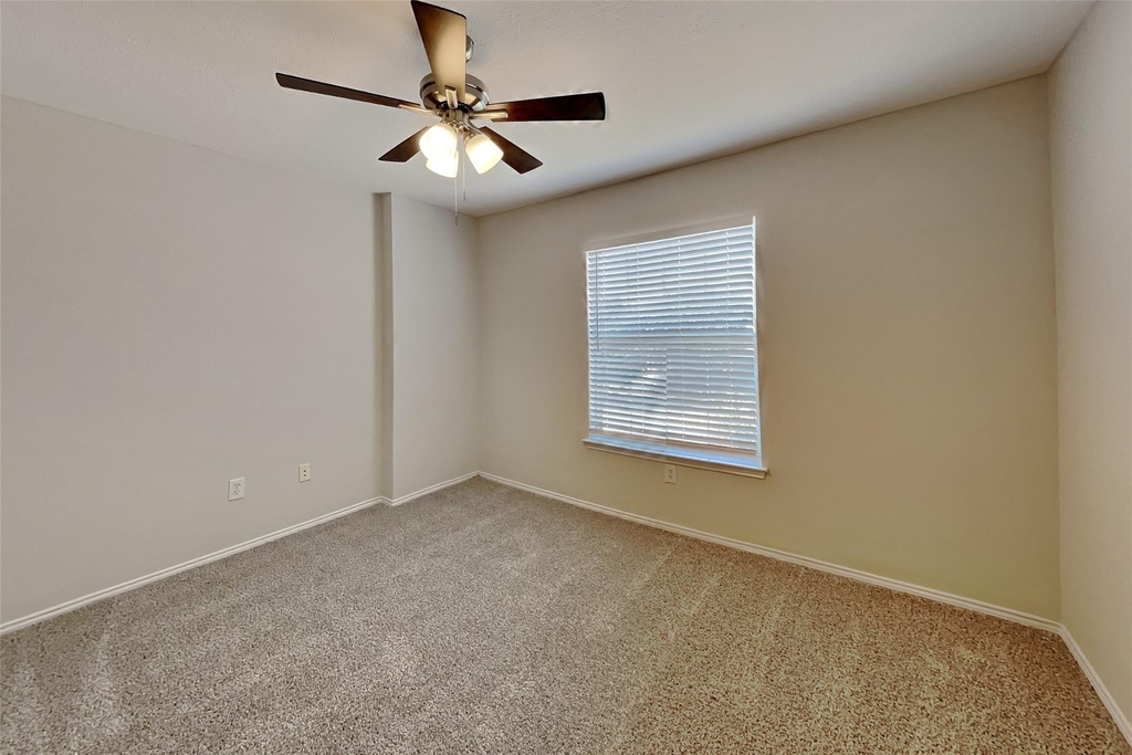 8712 Limestone Drive - Photo 11