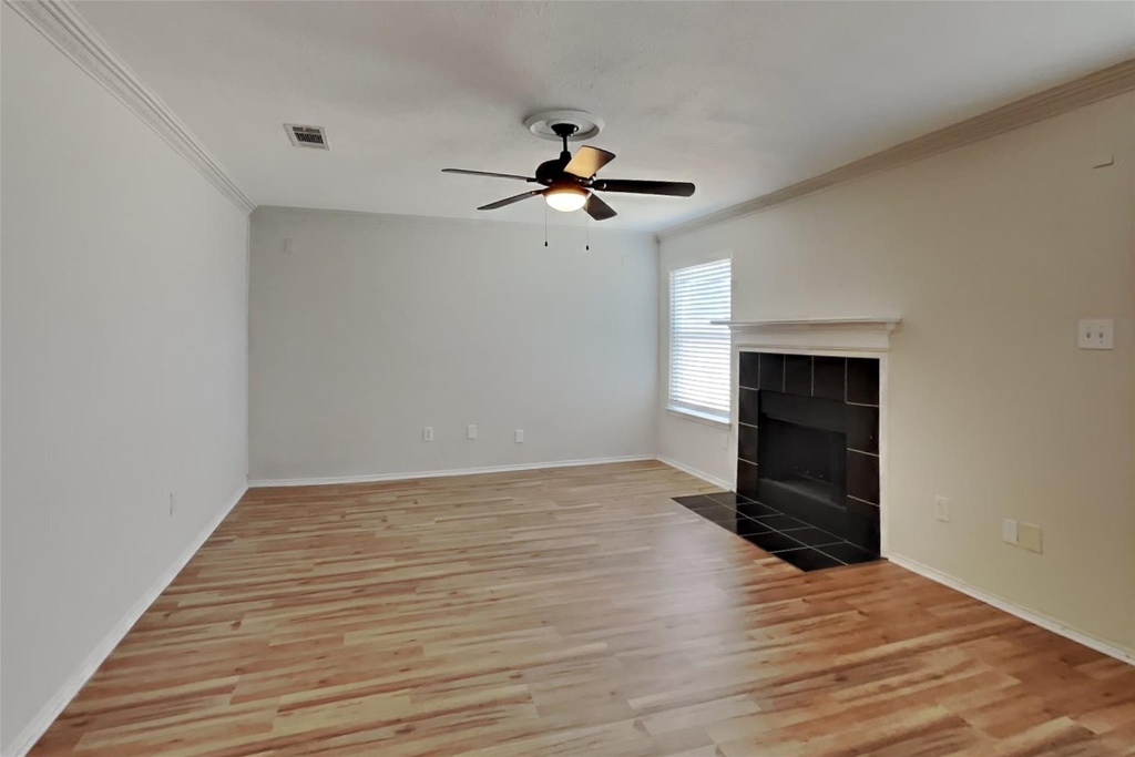 8712 Limestone Drive - Photo 2