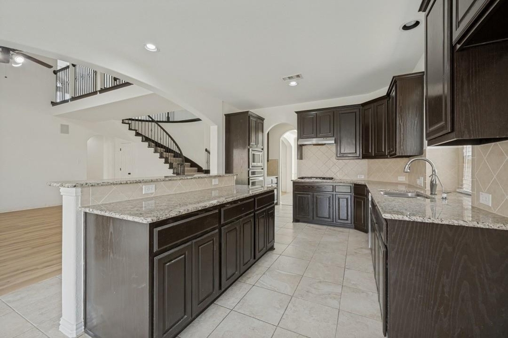 233 Chappellet Street - Photo 6