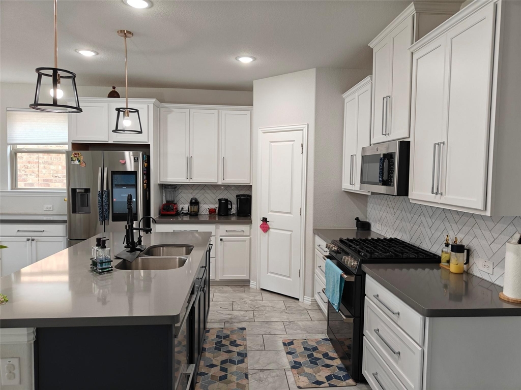 1001 Azure Lane - Photo 4