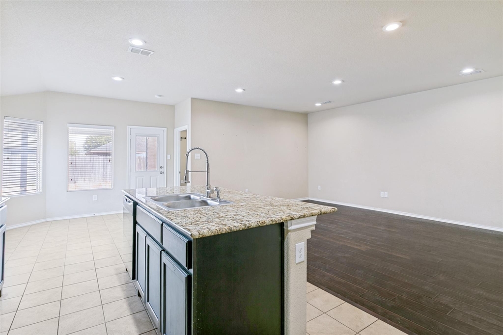 8817 Poynter Street - Photo 10