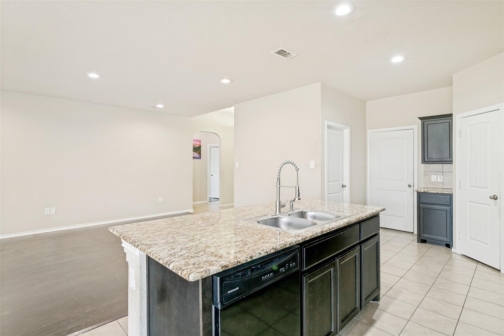 8817 Poynter Street - Photo 7