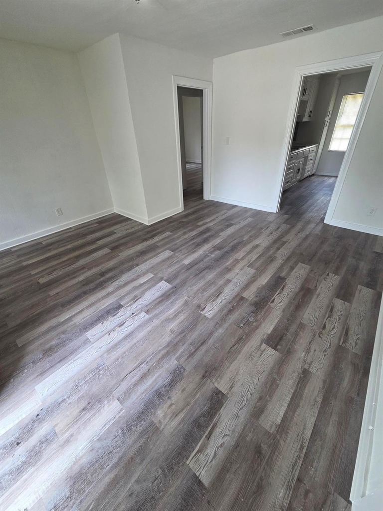 3328 Lynnfield Drive - Photo 2