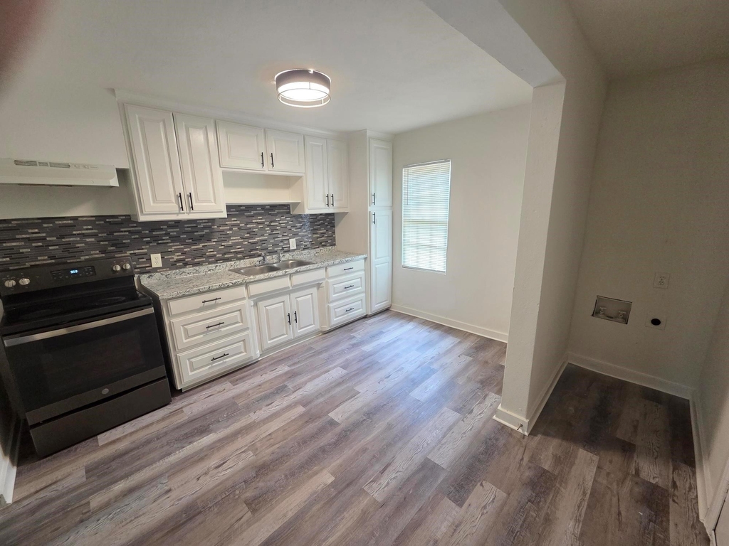 3328 Lynnfield Drive - Photo 1
