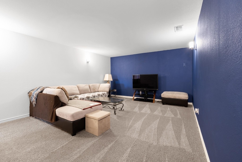 925 West Drive - Photo 13