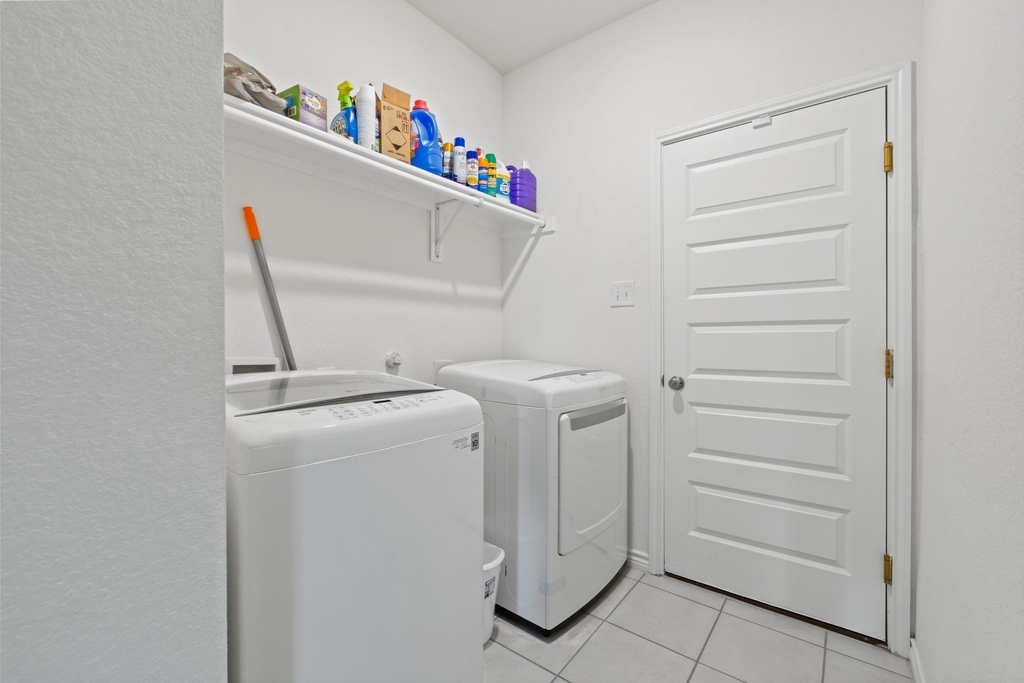925 West Drive - Photo 14