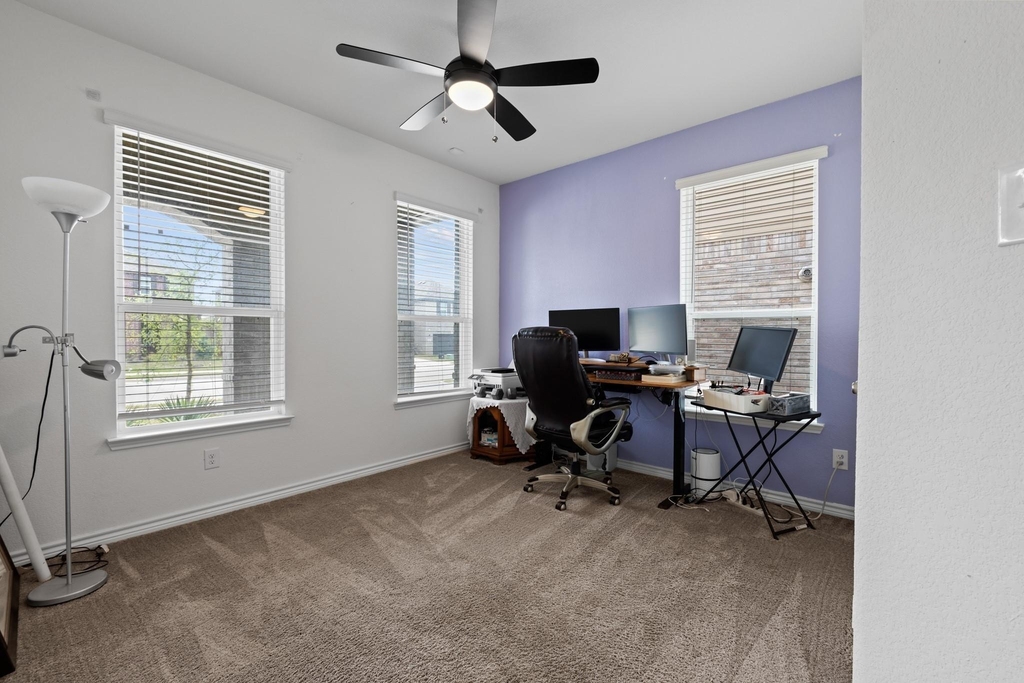 925 West Drive - Photo 10