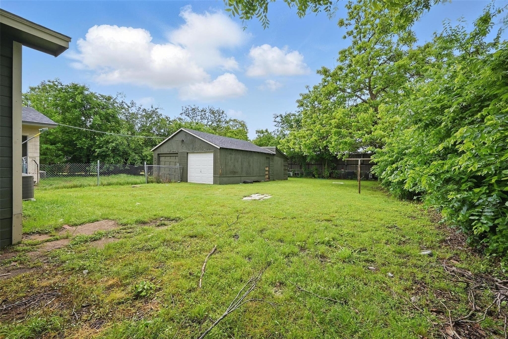 906 E Houston Street - Photo 25