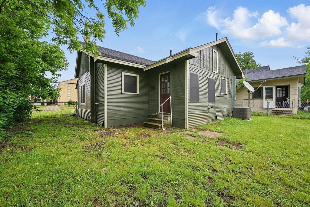 906 E Houston Street - Photo 24
