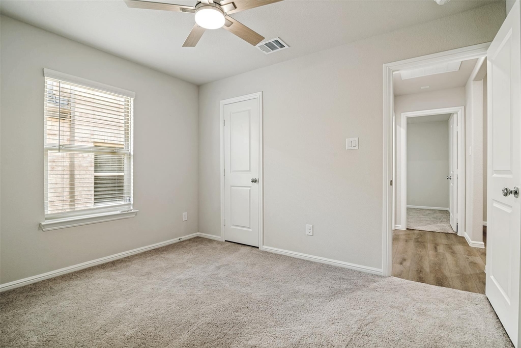 1801 Hazer Lane - Photo 18
