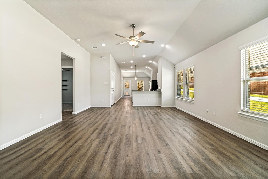 1801 Hazer Lane - Photo 2