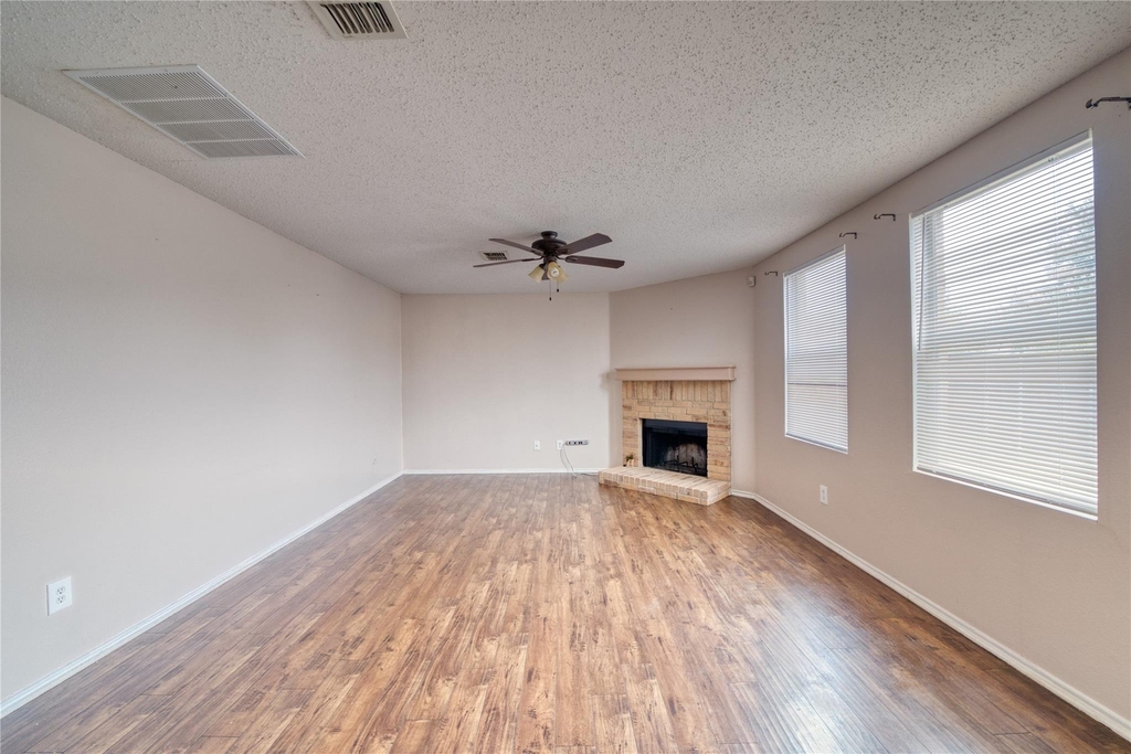 4212 Dolores Street - Photo 5