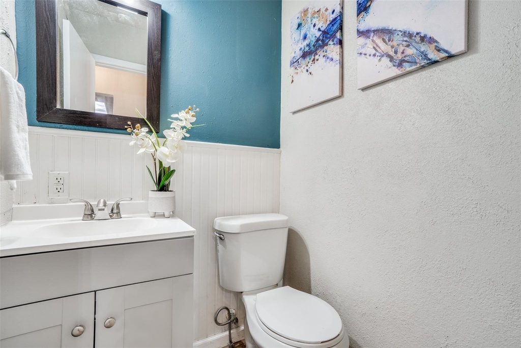 7 W Mountain Lane - Photo 14