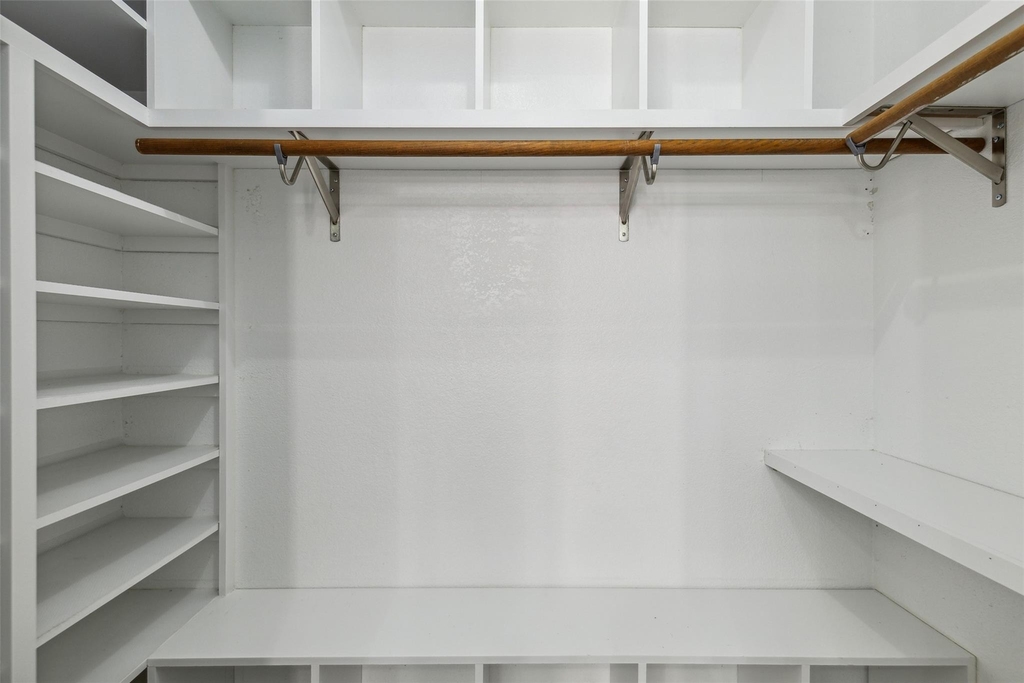 10207 Shelburne Drive - Photo 16