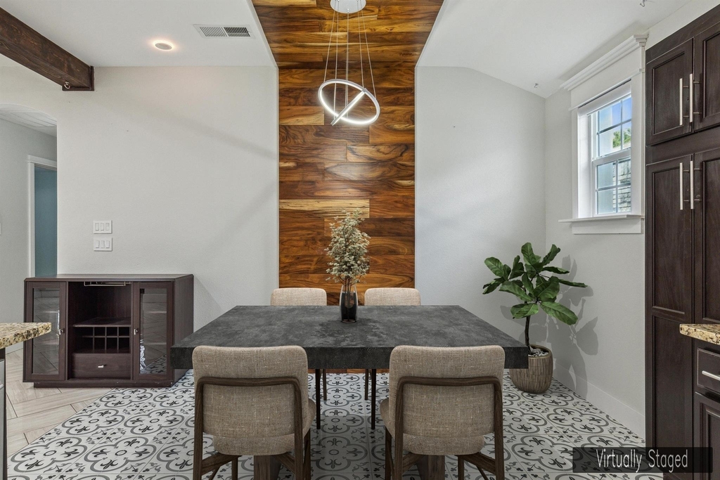 10207 Shelburne Drive - Photo 8