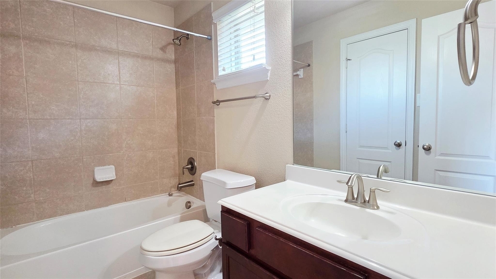 4364 Peregrine Way - Photo 16