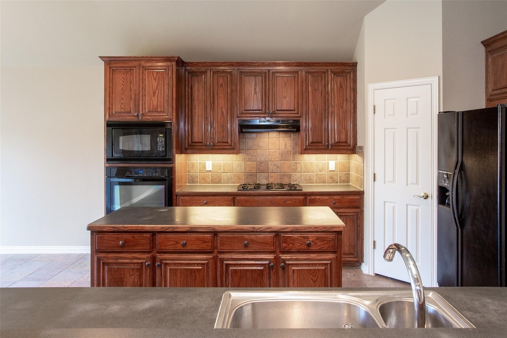 6316 Garwin Drive - Photo 6