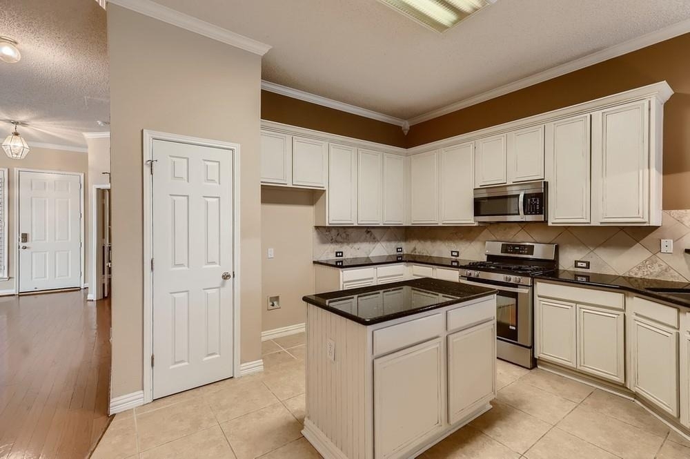 9028 Enchanted Ridge Drive - Photo 7