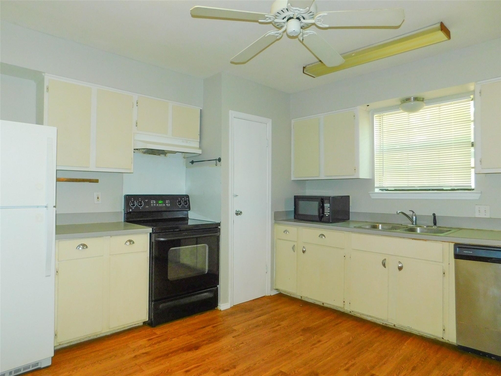 814 Anderson Street - Photo 9