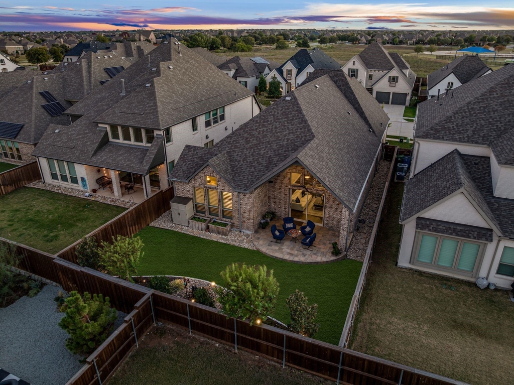 3025 Warrington - Photo 4