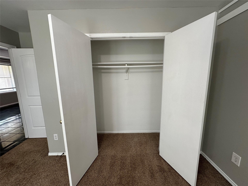 726 Elkhart Avenue - Photo 12