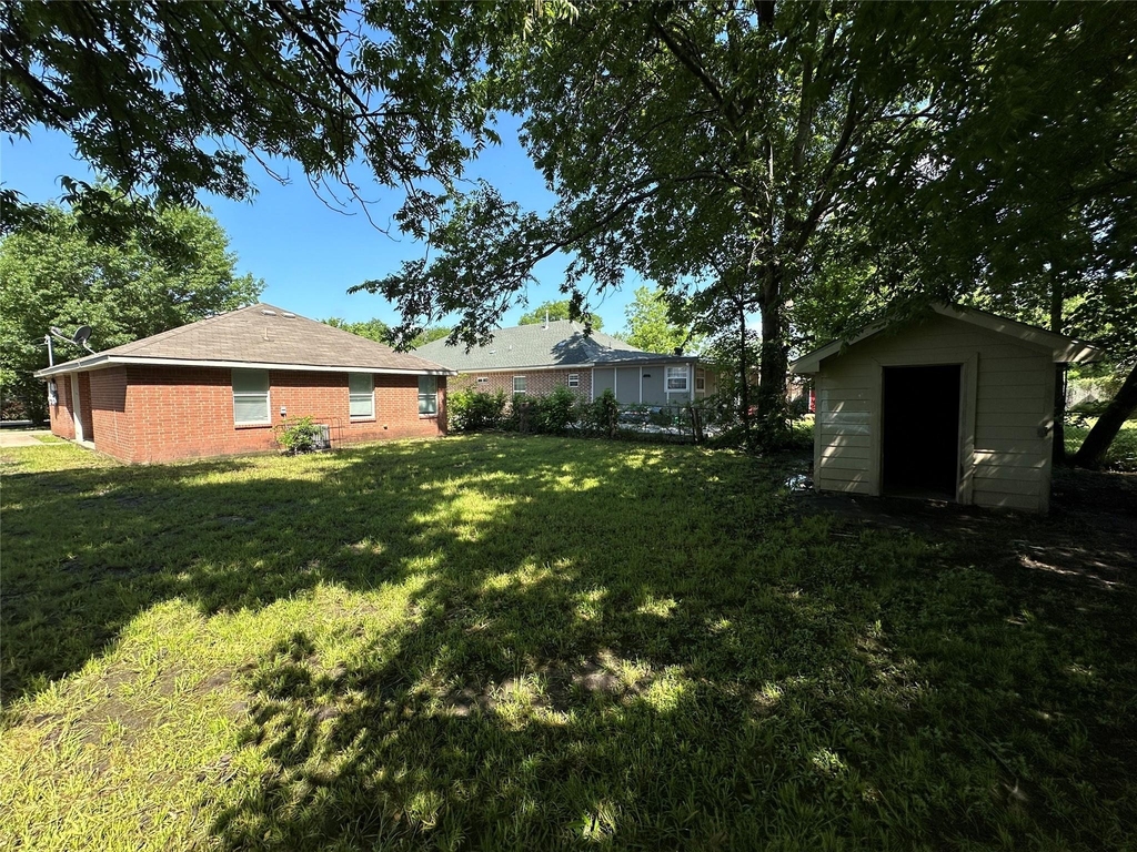 726 Elkhart Avenue - Photo 19