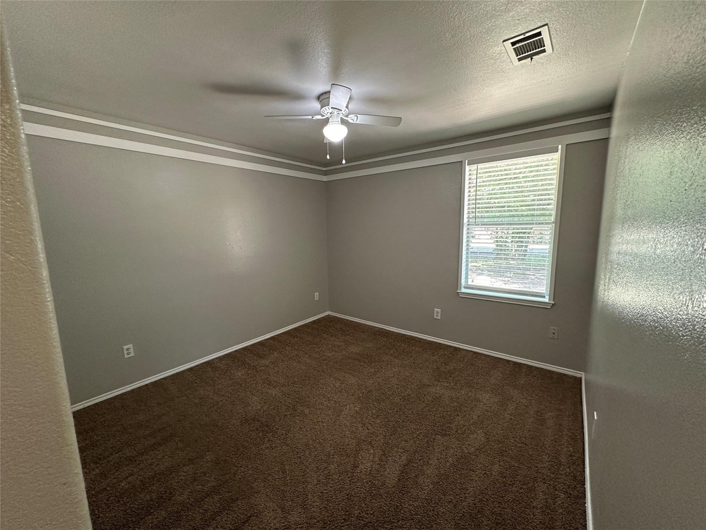 726 Elkhart Avenue - Photo 14