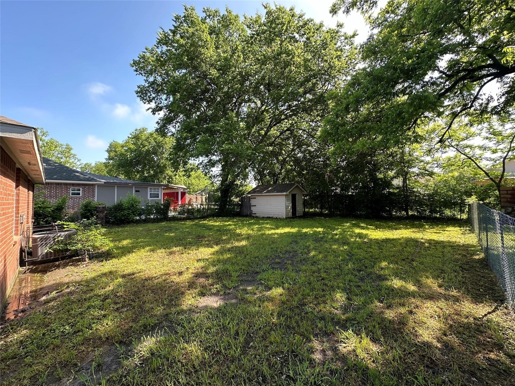 726 Elkhart Avenue - Photo 24