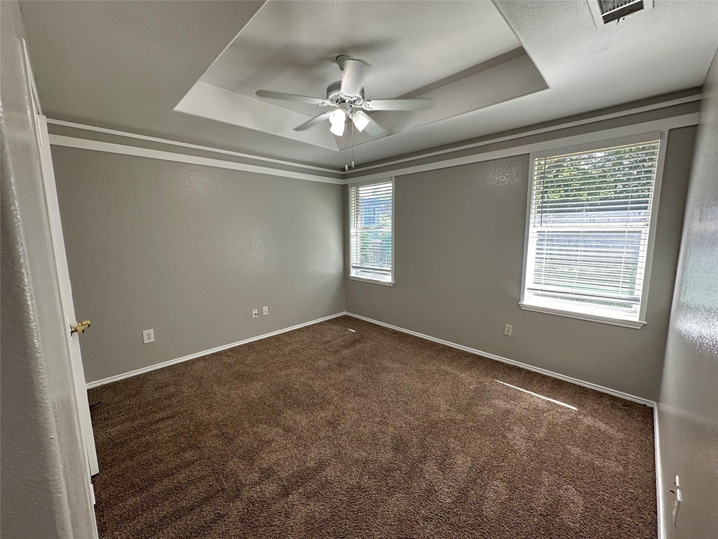 726 Elkhart Avenue - Photo 10