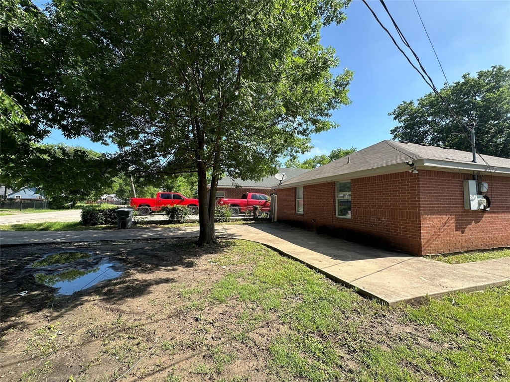 726 Elkhart Avenue - Photo 23