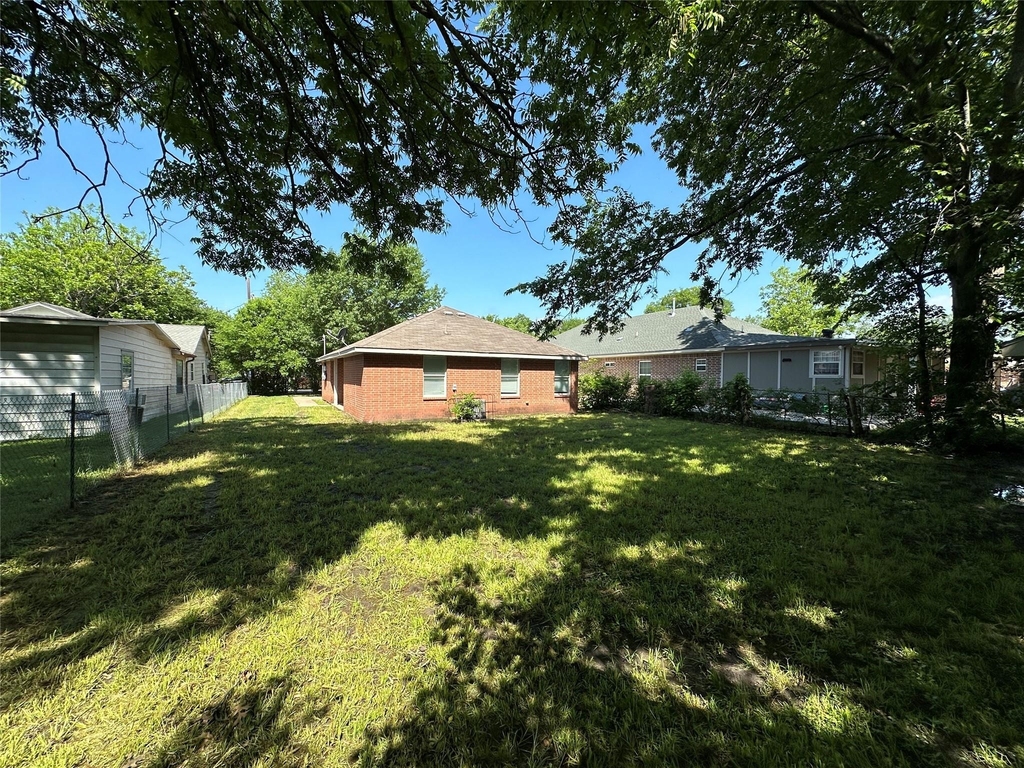726 Elkhart Avenue - Photo 20