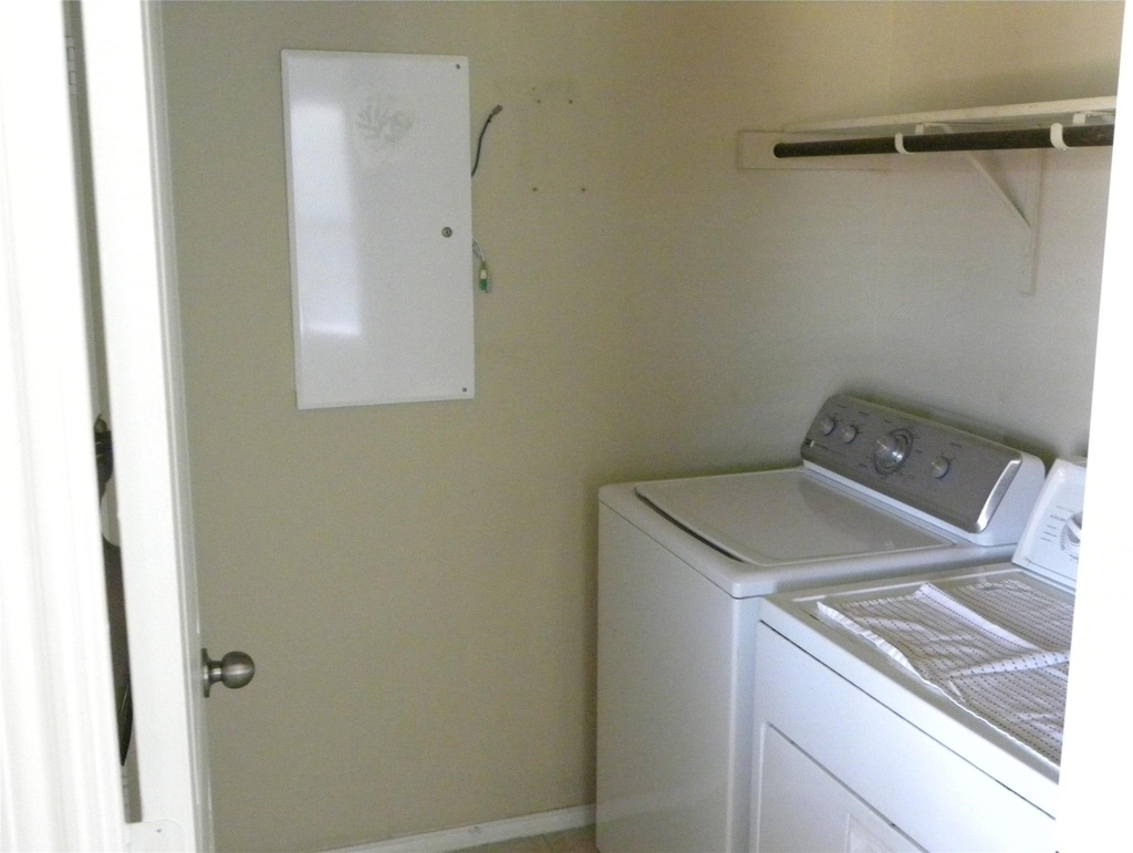 9228 Stewart Street - Photo 5