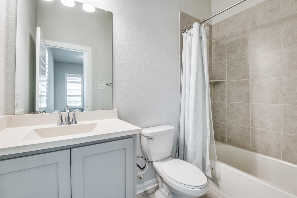 1407 Lone Eagle Way - Photo 21