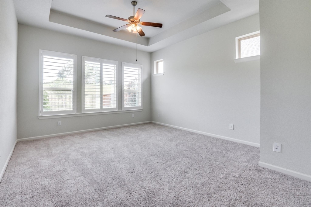 1407 Lone Eagle Way - Photo 14