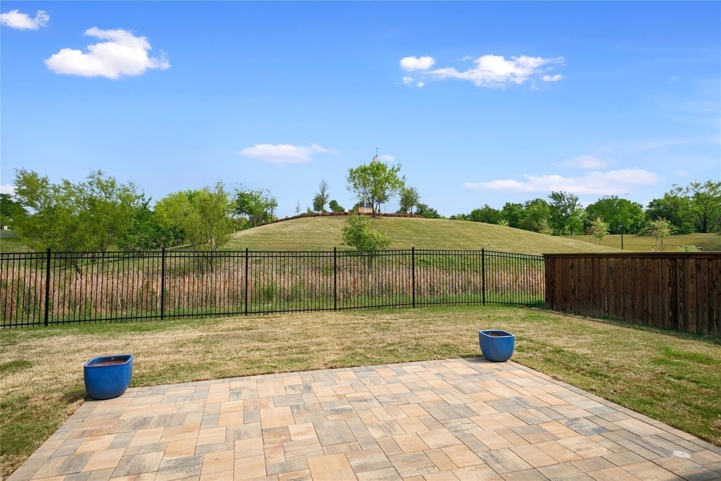 1407 Lone Eagle Way - Photo 30