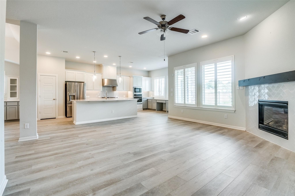 1407 Lone Eagle Way - Photo 9