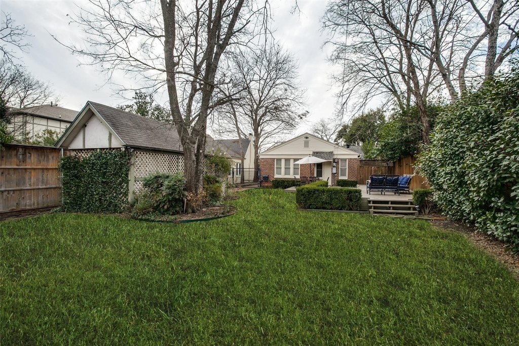 5911 Vanderbilt Avenue - Photo 14