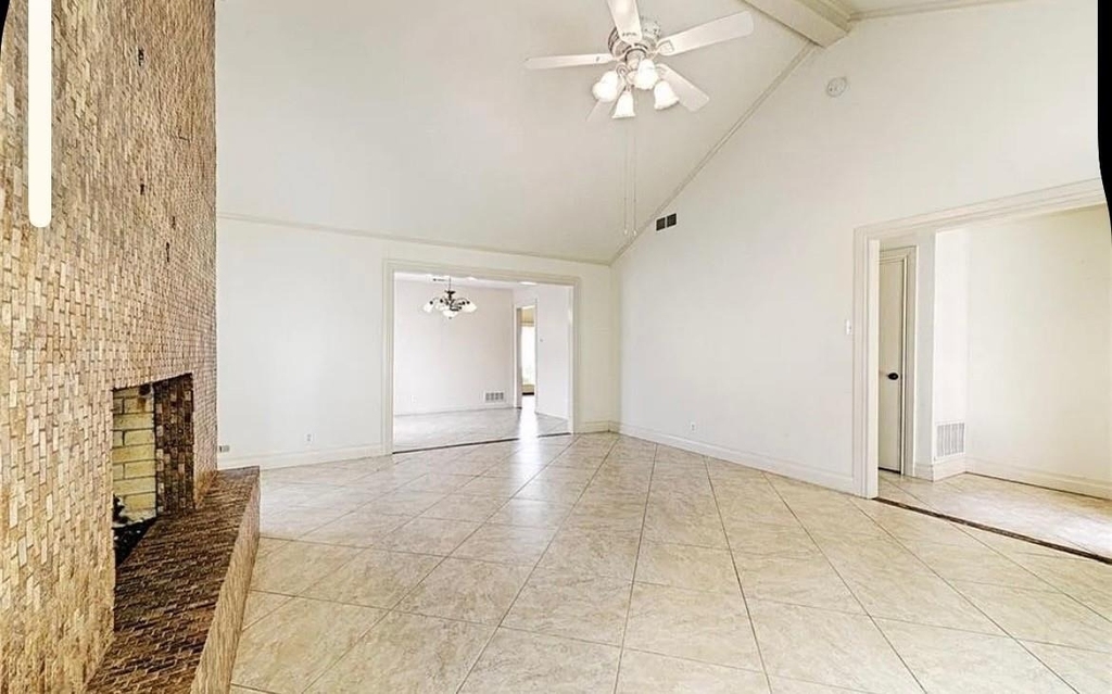 2601 Country Place - Photo 2