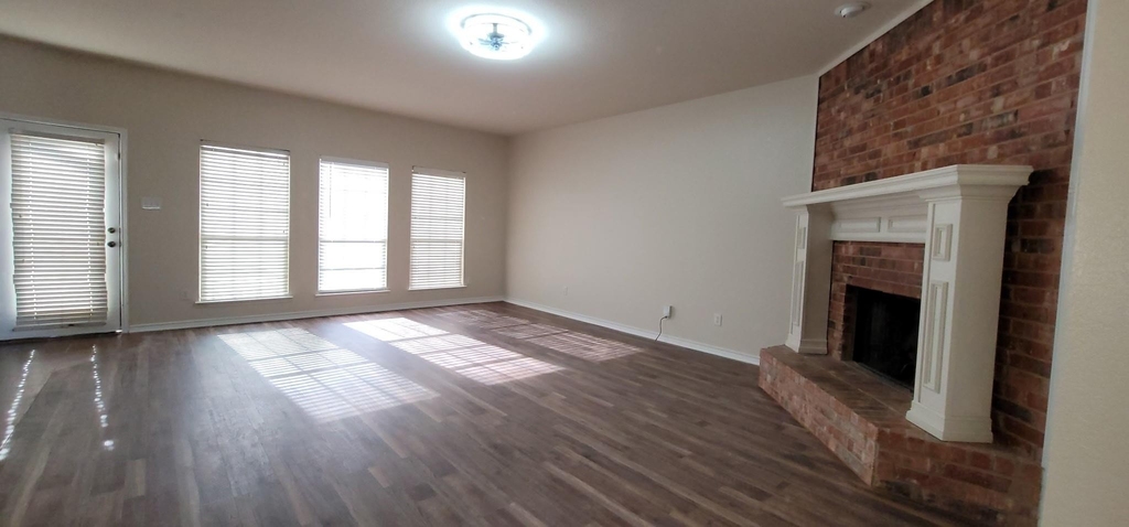 9367 Aristocrat Lane - Photo 3