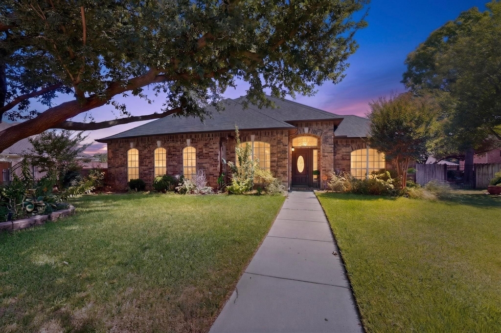 713 Mockingbird Court - Photo 0