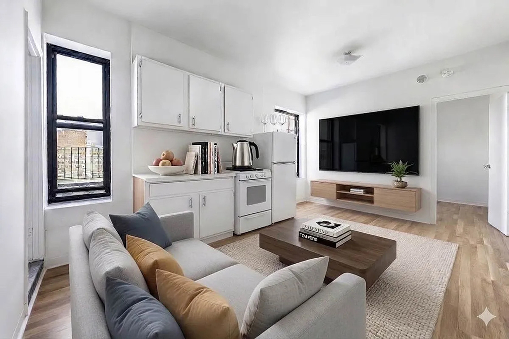 328 East 14th Street - Photo 1