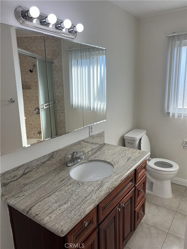 401 W Grand Avenue - Photo 9