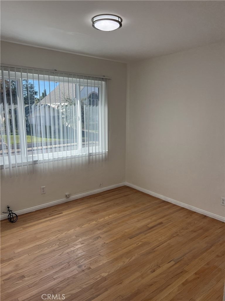 401 W Grand Avenue - Photo 7