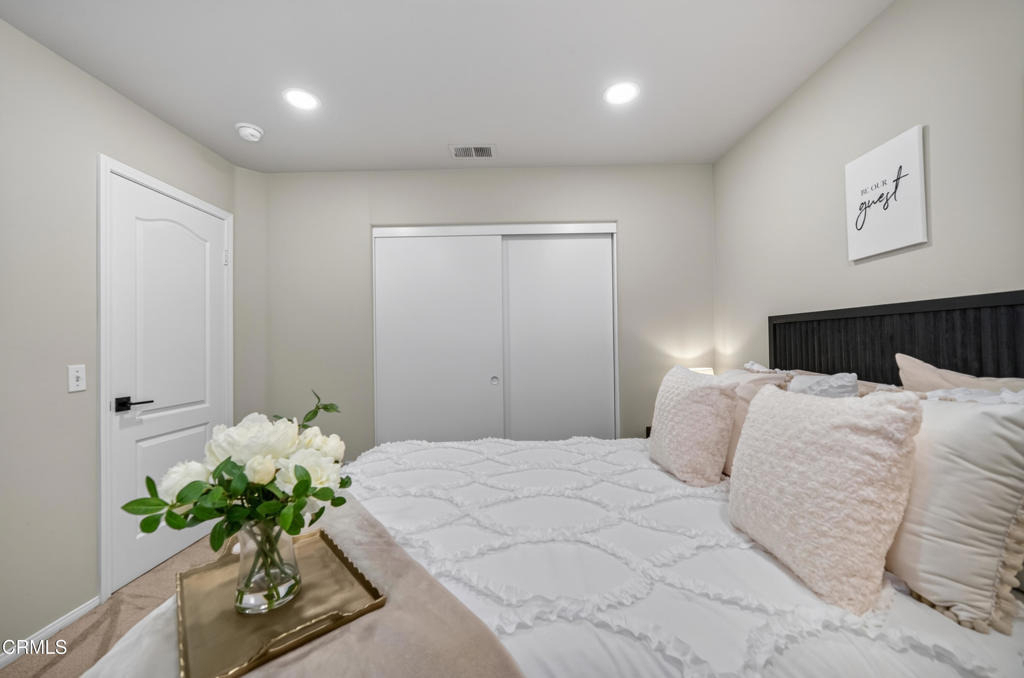 3889 Angeline Street - Photo 37